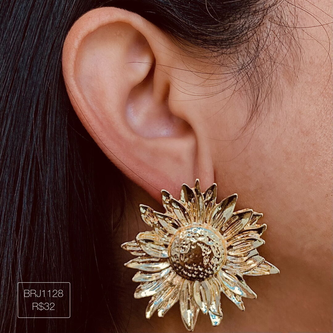 Brinco Girassol GG Liso Dourado